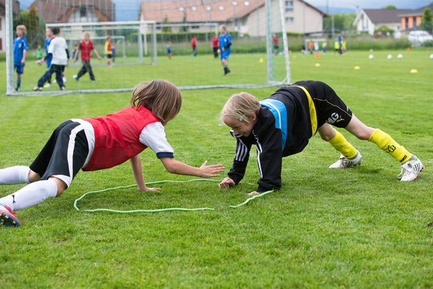 Fussball Mutig und stark Kategorie F Kämpfen und Raufen