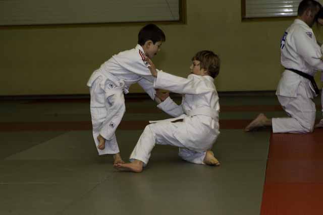 J S Kids Judo Lektion 8 Falltechnik Ruckwarts Und O Soto Gari Kampfen Im Stand Mobilesport Ch