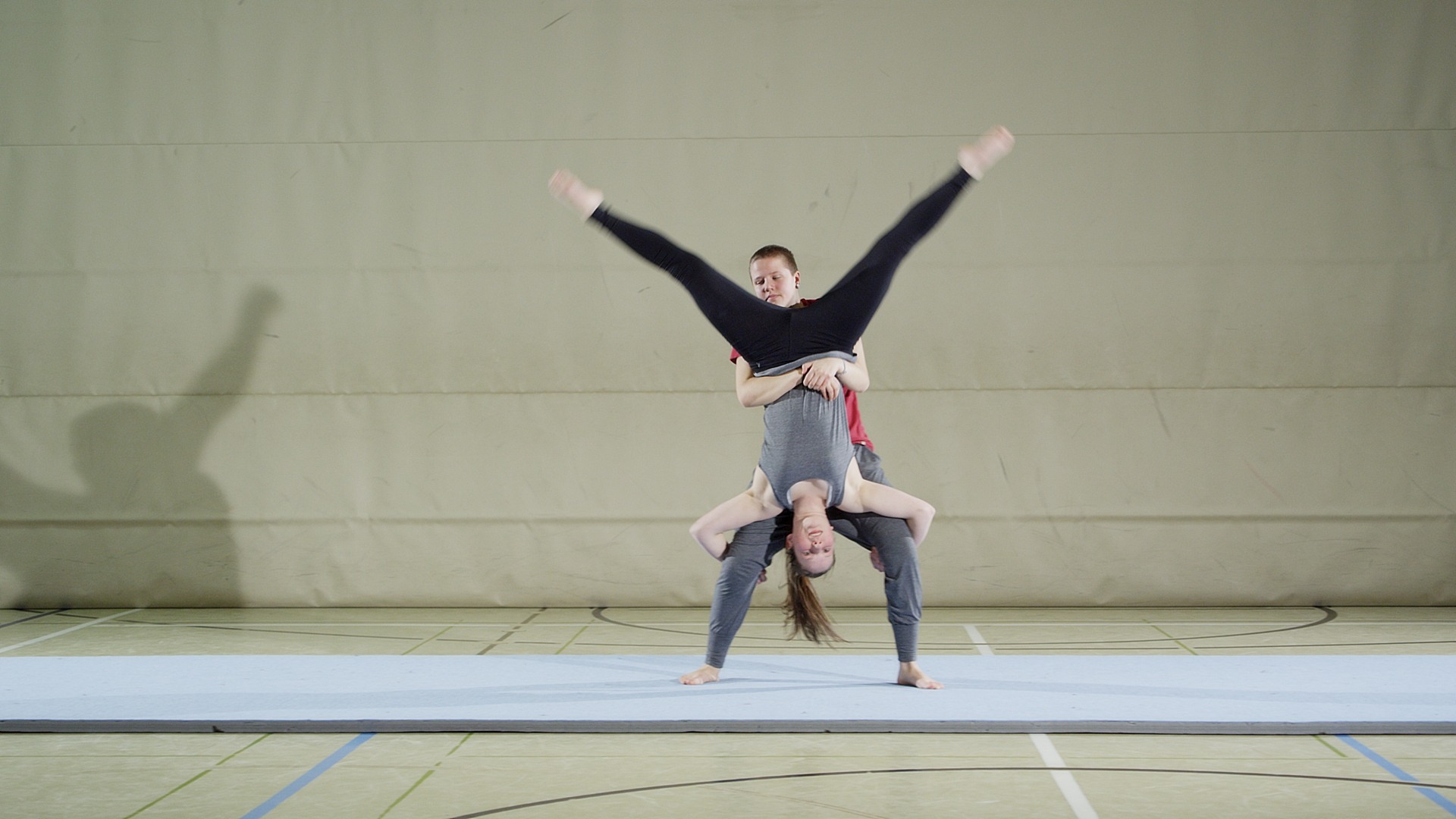 roue gymnastique apprendre